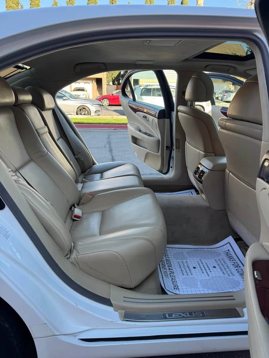 2007 Lexus LS 4th Gen - Image 8 of 12
