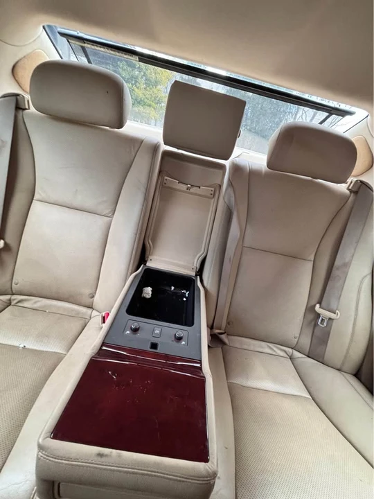 2007 Lexus LS 4th Gen - Image 13 of 19