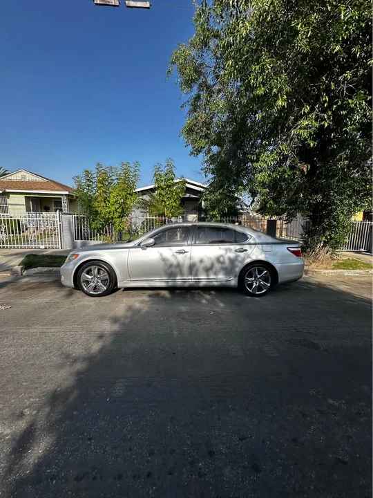 2007 Lexus LS 4th Gen - Image 2 of 6