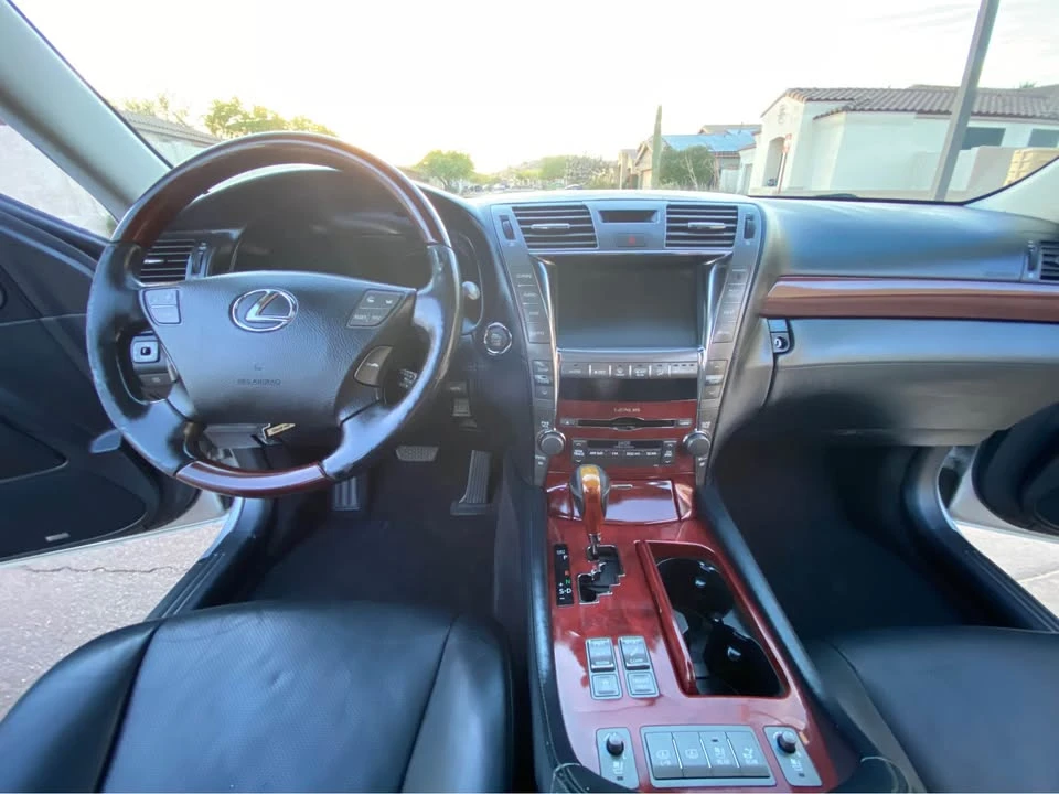 2007 Lexus LS 4th Gen - Image 16 of 20