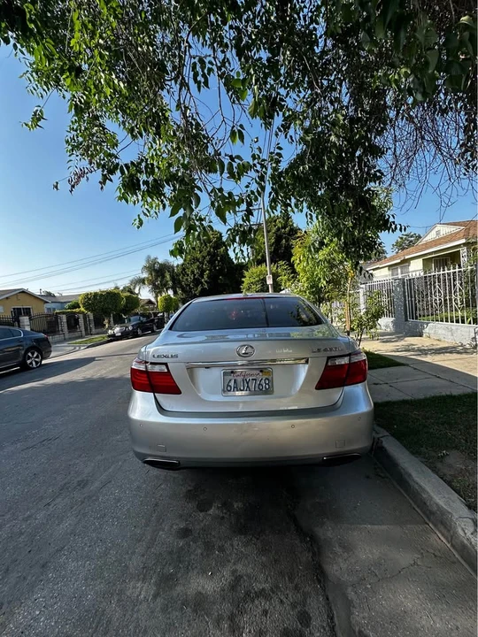 2007 Lexus LS 4th Gen - Image 4 of 6