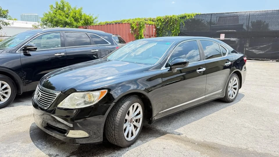 2007 Lexus LS 4th Gen - Image 2 of 10