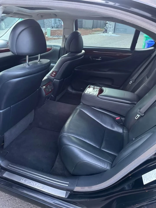 2007 Lexus LS 4th Gen - Image 7 of 18