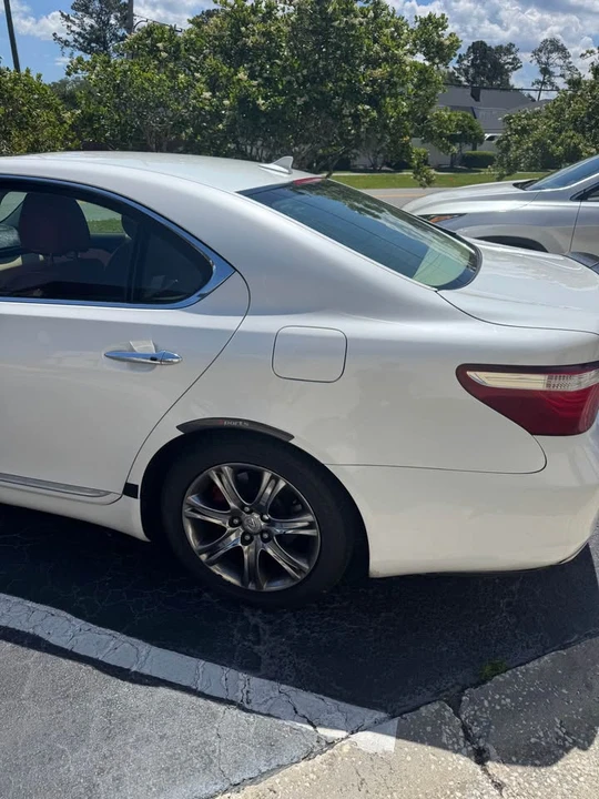 2007 Lexus LS 4th Gen - Image 7 of 9