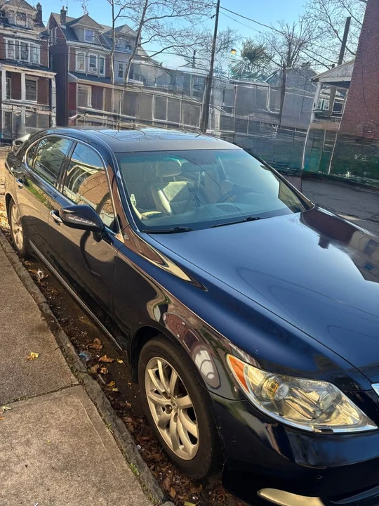 2007 Lexus LS 4th Gen - Image 2 of 8