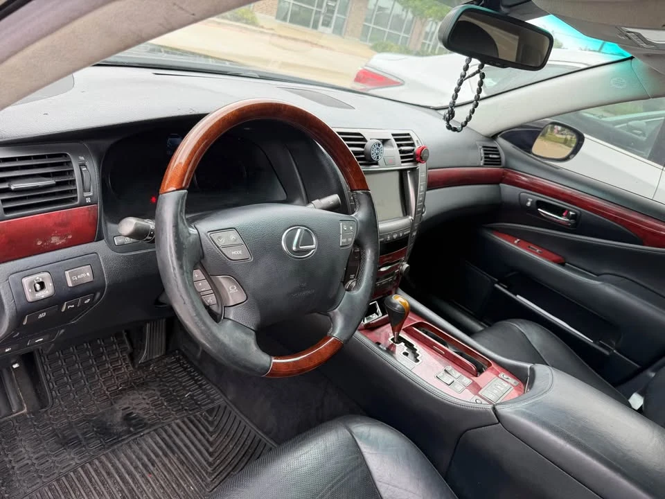 2007 Lexus LS 4th Gen - Image 3 of 3