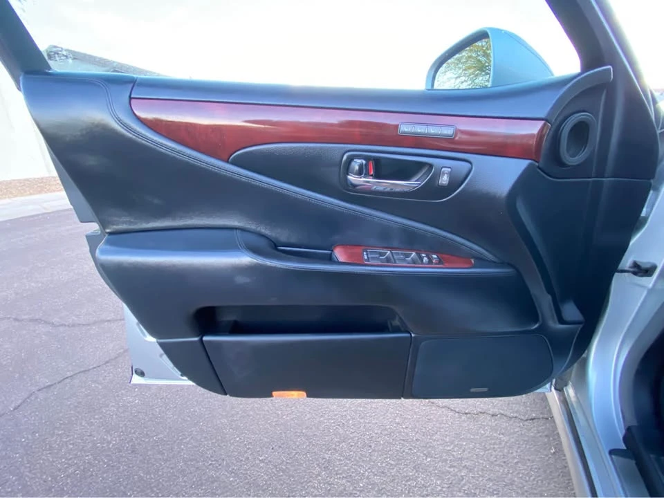 2007 Lexus LS 4th Gen - Image 12 of 20