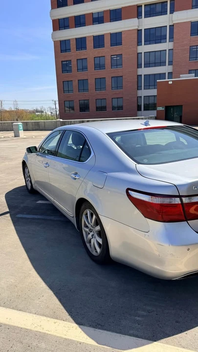 2007 Lexus LS 4th Gen - Image 5 of 18