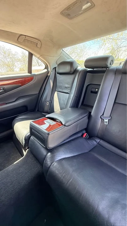 2007 Lexus LS 4th Gen - Image 13 of 18