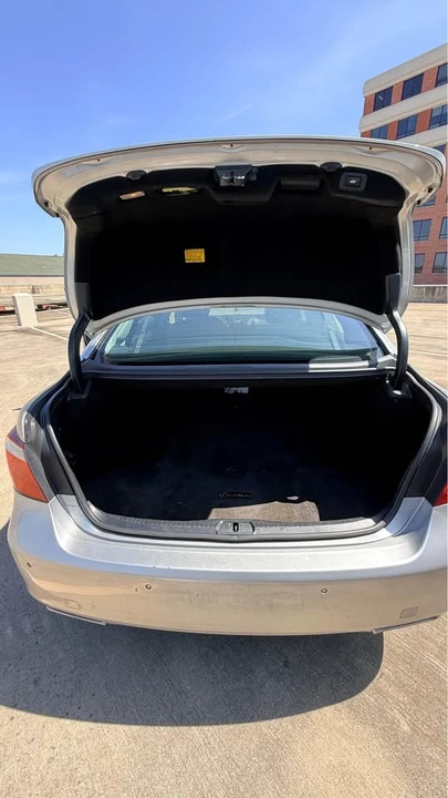 2007 Lexus LS 4th Gen - Image 8 of 18