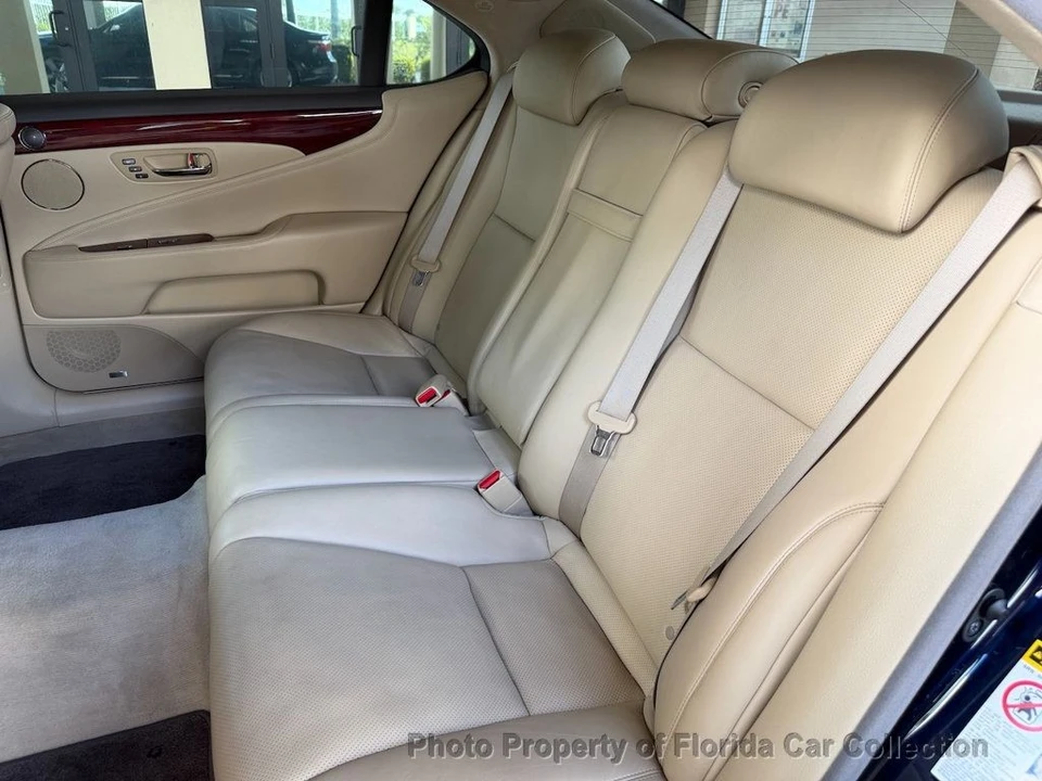 2007 Lexus LS 4th Gen - Image 10 of 12