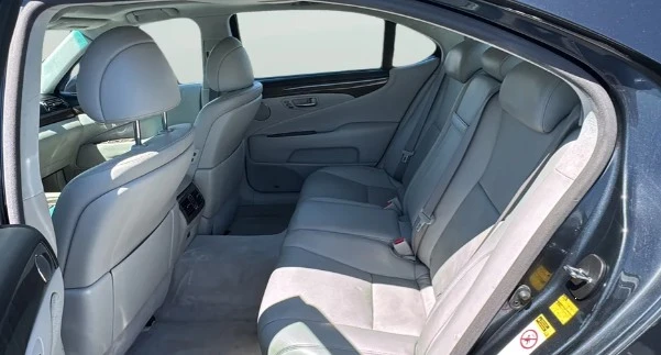 2007 Lexus LS 4th Gen - Image 11 of 12
