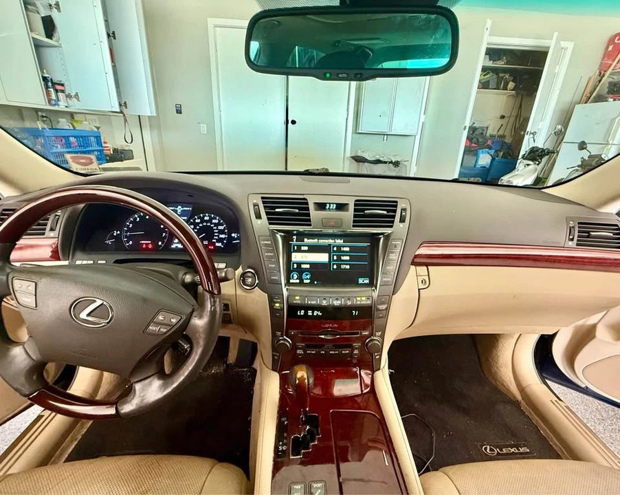 2007 Lexus LS 4th Gen - Image 10 of 10