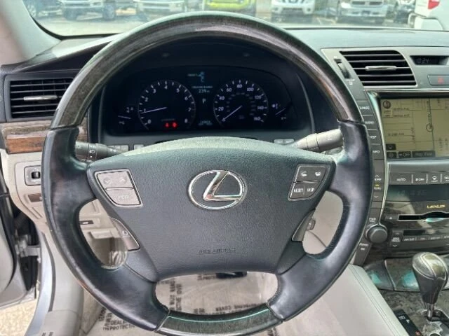 2007 Lexus LS 4th Gen - Image 16 of 19