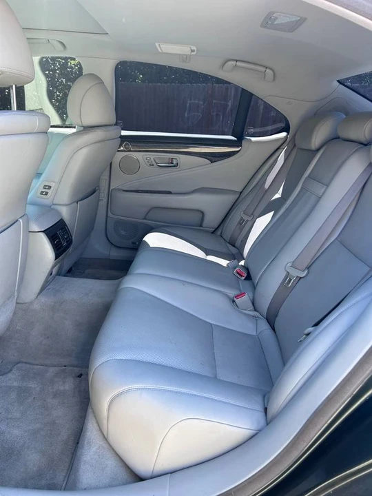 2007 Lexus LS 4th Gen - Image 7 of 10