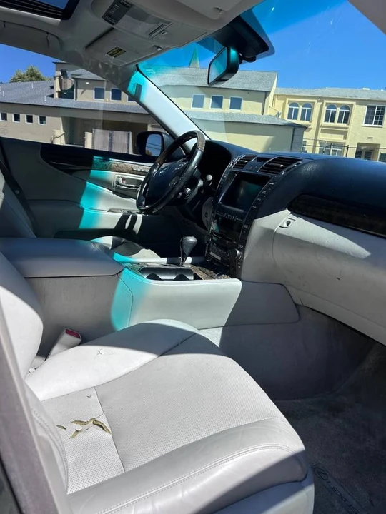 2007 Lexus LS 4th Gen - Image 9 of 10