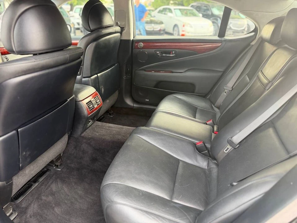 2007 Lexus LS 4th Gen - Image 18 of 20