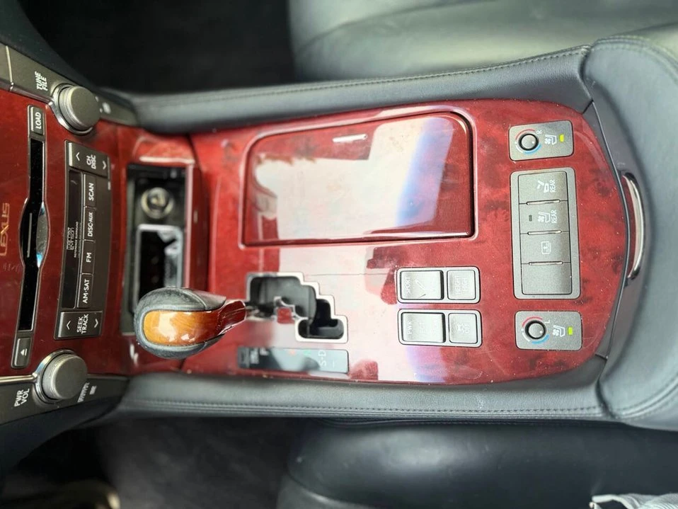 2007 Lexus LS 4th Gen - Image 16 of 20