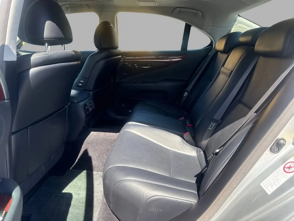2007 Lexus LS 4th Gen - Image 19 of 20