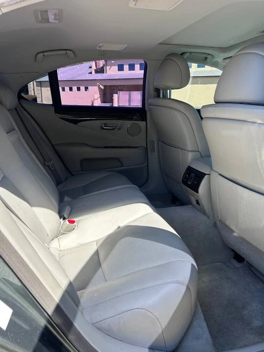 2007 Lexus LS 4th Gen - Image 8 of 10