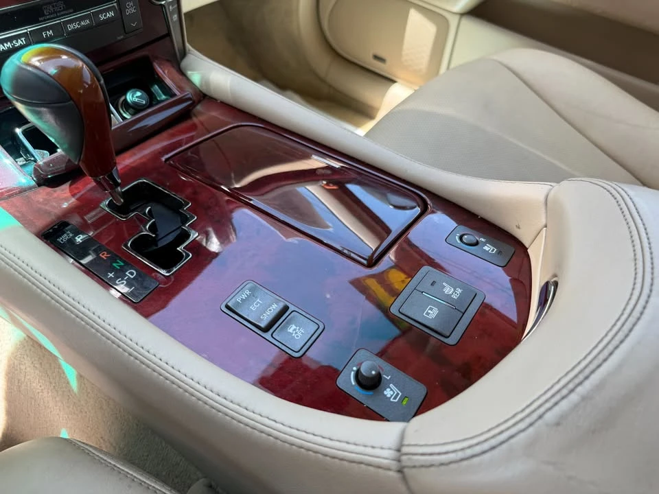 2007 Lexus LS 4th Gen - Image 19 of 20