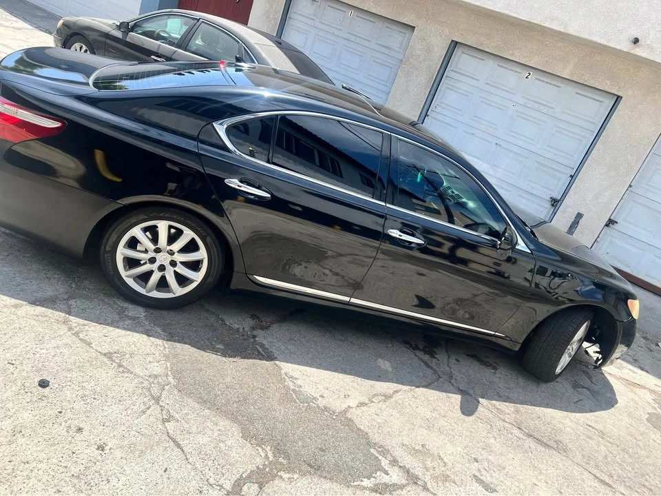 2007 Lexus LS 4th Gen - Image 3 of 3