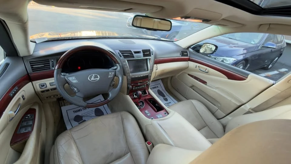 2007 Lexus LS 4th Gen - Image 12 of 15