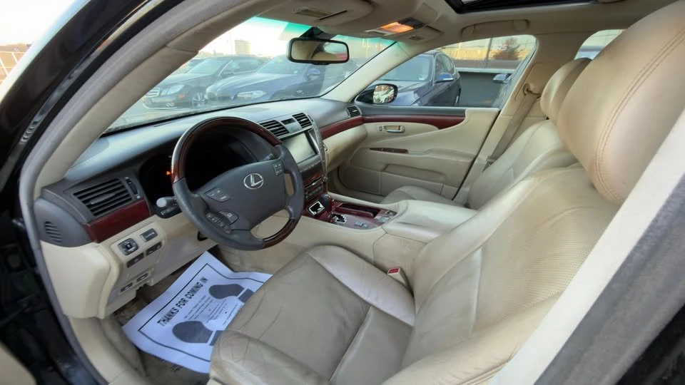 2007 Lexus LS 4th Gen - Image 9 of 15