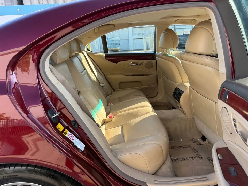 2007 Lexus LS 4th Gen - Image 15 of 18