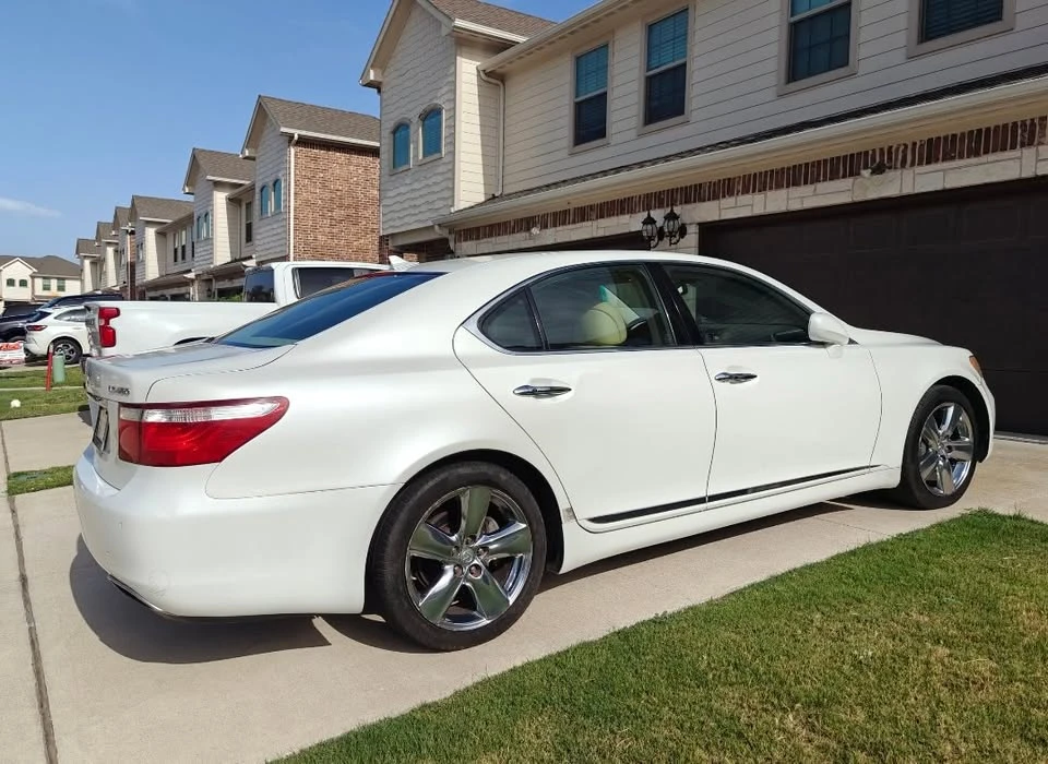 2007 Lexus LS 4th Gen - Image 3 of 7
