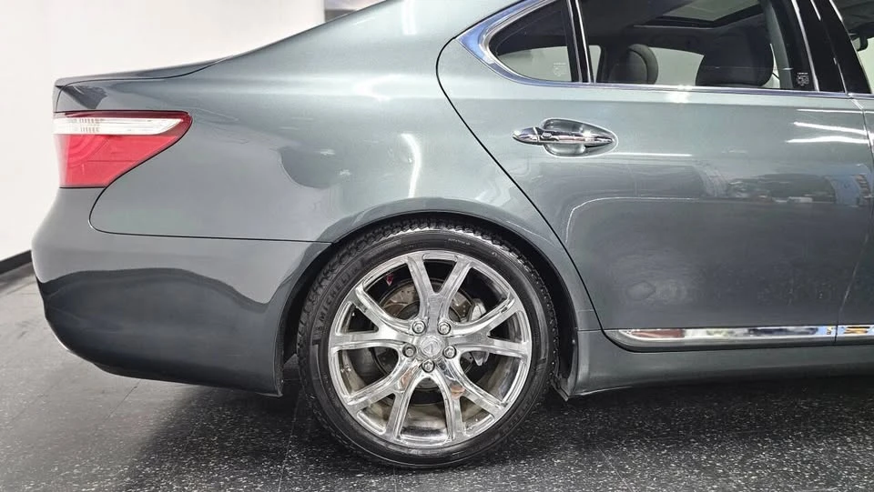 2007 Lexus LS 4th Gen - Image 18 of 20