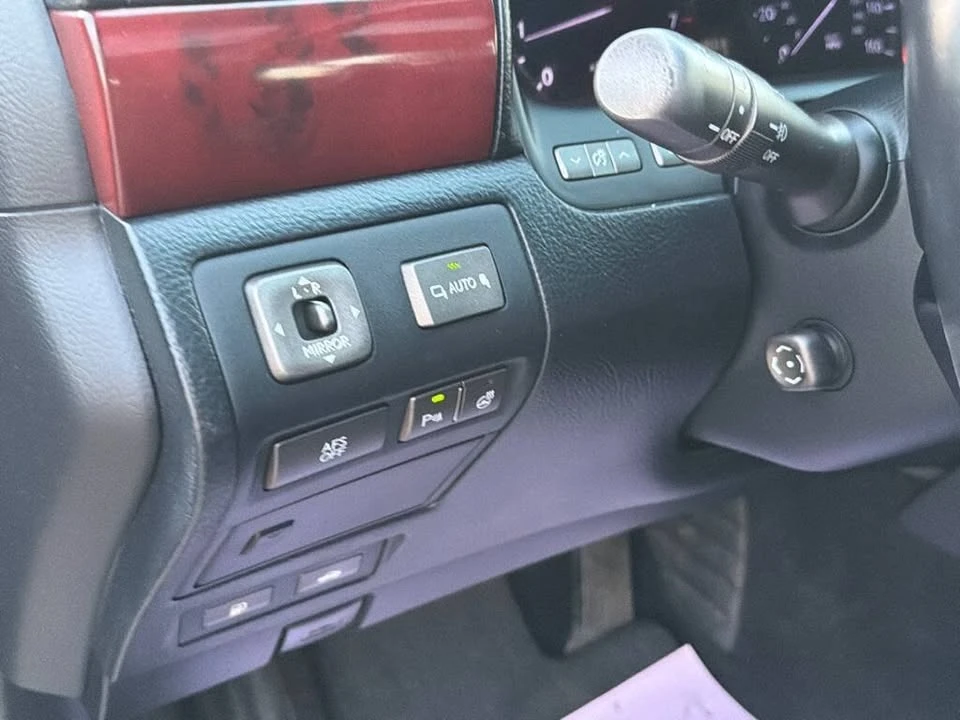 2007 Lexus LS 4th Gen - Image 11 of 20