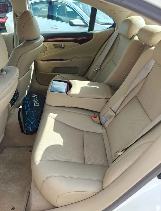 2007 Lexus LS 4th Gen - Image 8 of 8