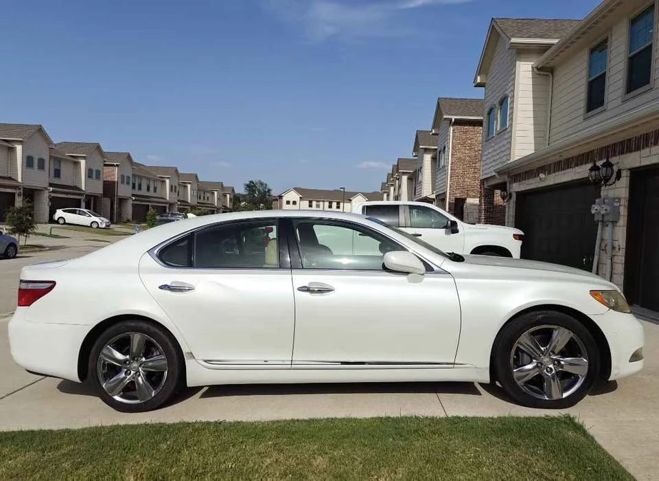 2007 Lexus LS 4th Gen - Image 3 of 8