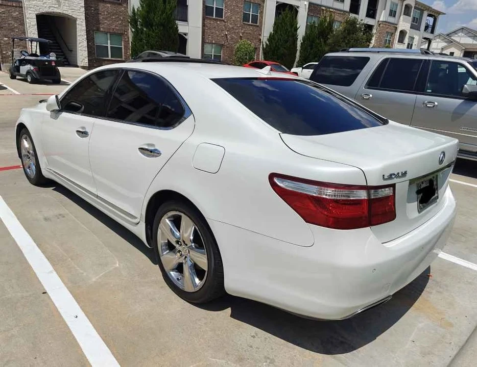 2007 Lexus LS 4th Gen - Image 6 of 8