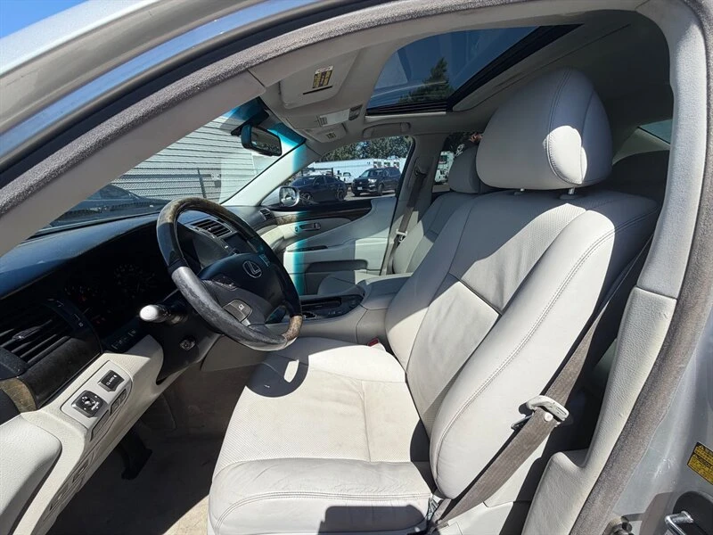 2007 Lexus LS 4th Gen - Image 9 of 19