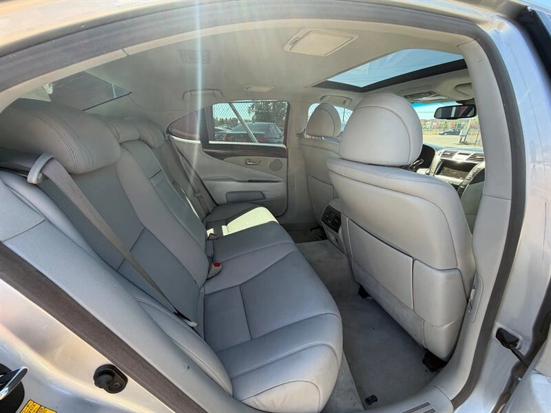 2007 Lexus LS 4th Gen - Image 8 of 19