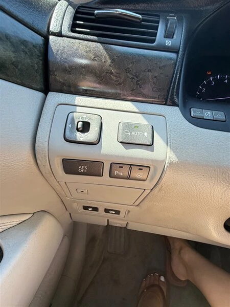 2007 Lexus LS 4th Gen - Image 14 of 19