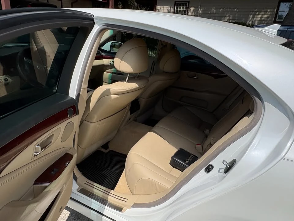 2007 Lexus LS 4th Gen - Image 10 of 11