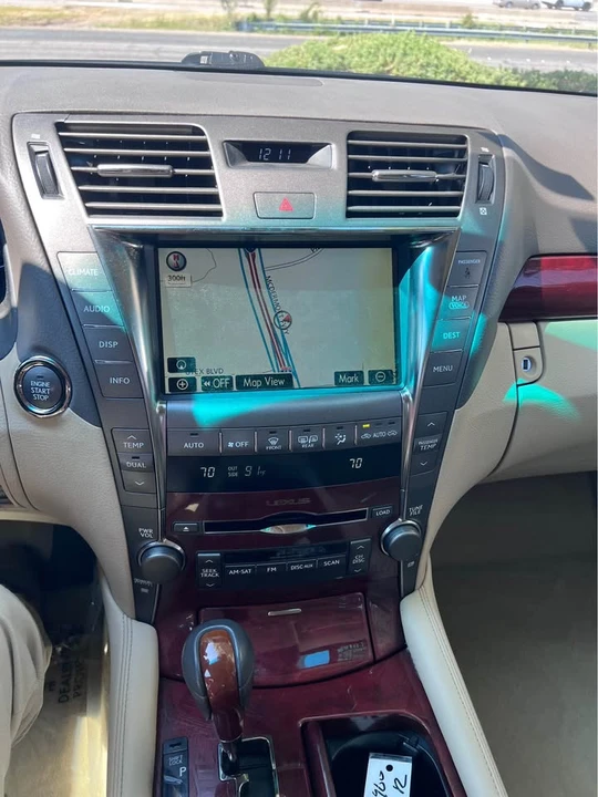 2007 Lexus LS 4th Gen - Image 7 of 12