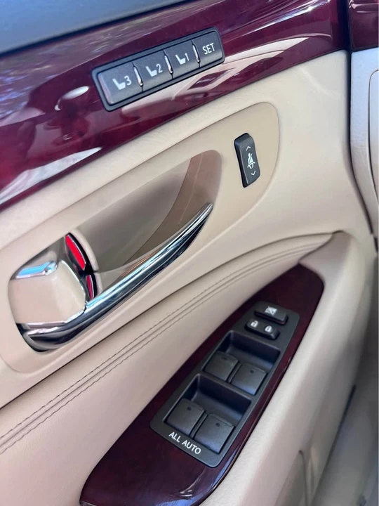 2007 Lexus LS 4th Gen - Image 11 of 12
