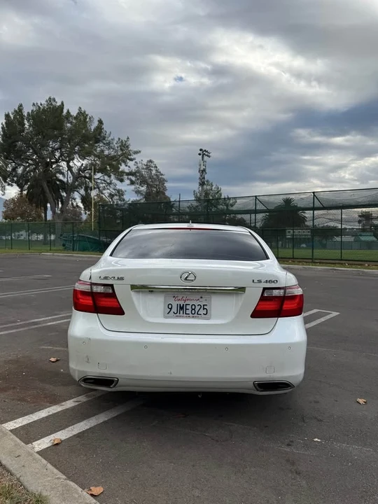 2007 Lexus LS 4th Gen - Image 3 of 7