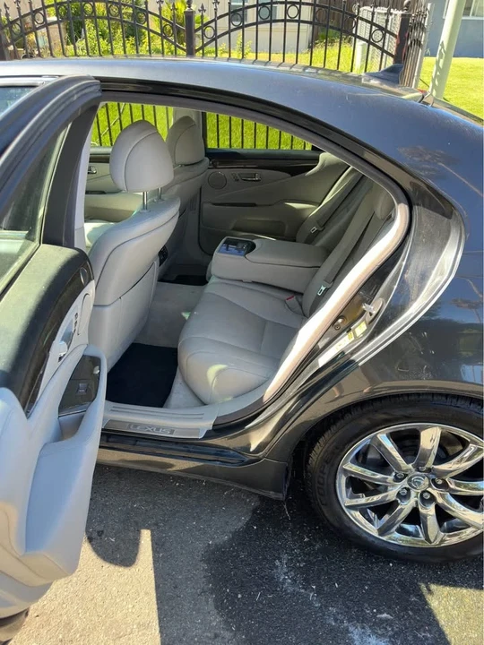 2007 Lexus LS 4th Gen - Image 6 of 13