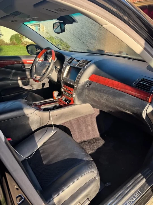 2007 Lexus LS 4th Gen - Image 13 of 18