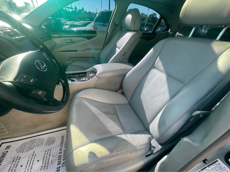 2007 Lexus LS 4th Gen - Image 12 of 19