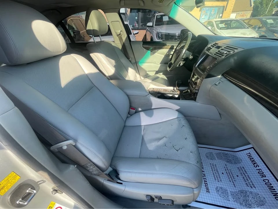 2007 Lexus LS 4th Gen - Image 13 of 19