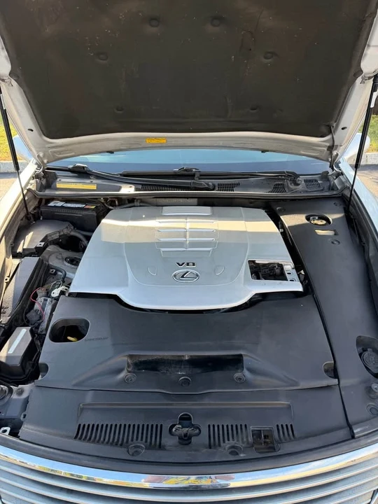 2007 Lexus LS 4th Gen - Image 15 of 20