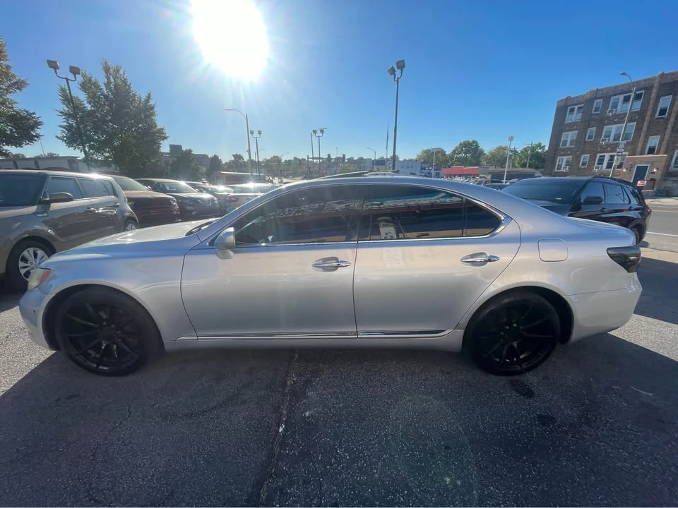 2007 Lexus LS 4th Gen - Image 7 of 19