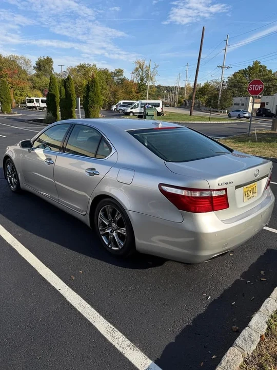2007 Lexus LS 4th Gen - Image 6 of 20