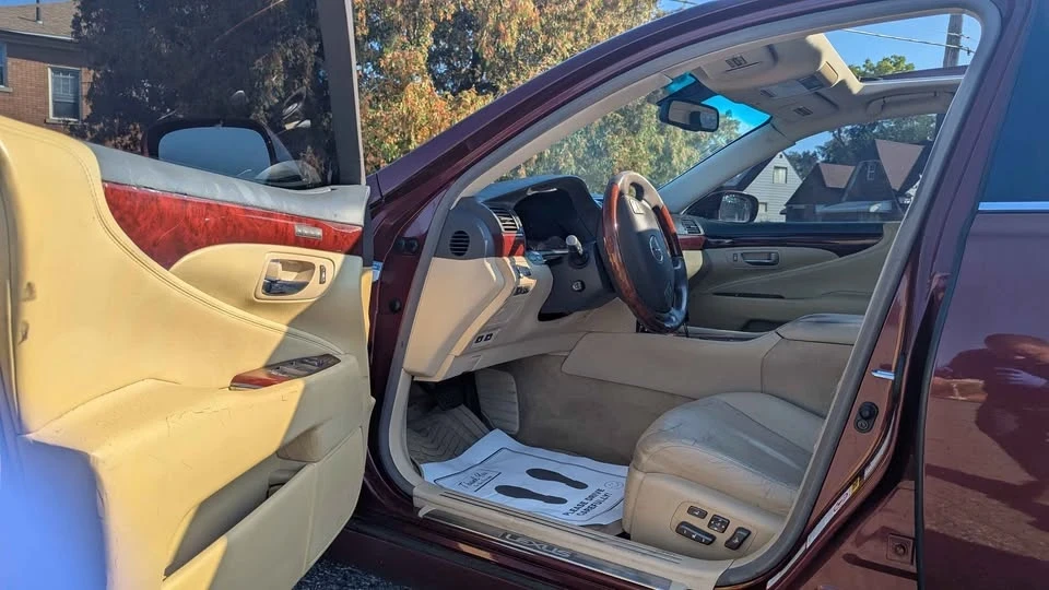 2007 Lexus LS 4th Gen - Image 5 of 10